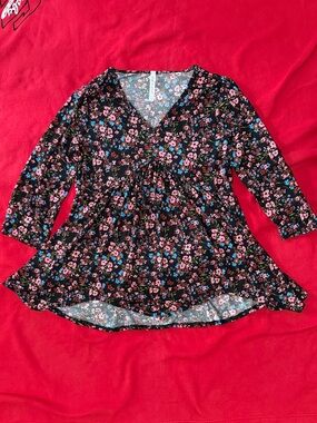 Dear Scarlett Black Floral V-Neck Peplum Blouse with Pink & Blue Blossoms